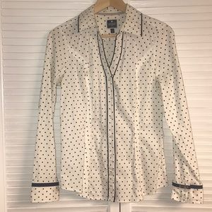 🌟Express “The Essential” Shirt🌟